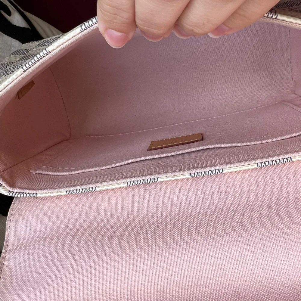 Louis Vuitton Damier Azur Croisette - Picture 4 of 11